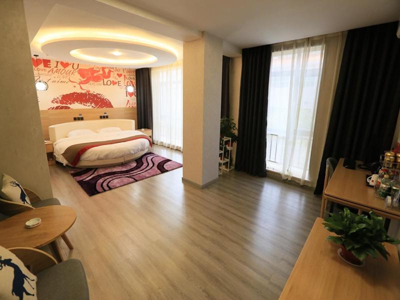 Thank Inn Chain Hotel Gansu Jiuquan Suzhou District Bell And Drum Tower Esterno foto